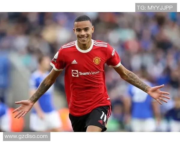 足球最新星崛起引发全球关注新一代球员的崭露头角与未来展望 足球最新星崛起引发全球关注新一代球员的崭露头角与未来展望